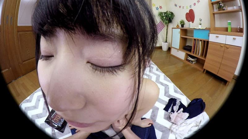 CRVR-050 【VR】浅田結梨 隠していたAVが父さんの再婚相手に見つかった…オレ史上、最大の危機が今、始まる。 影片截图 8